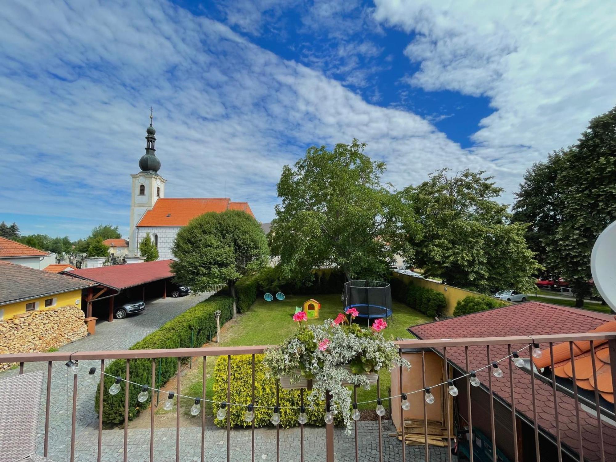 Appartamento Historický dům u lázní Třeboň Esterno foto