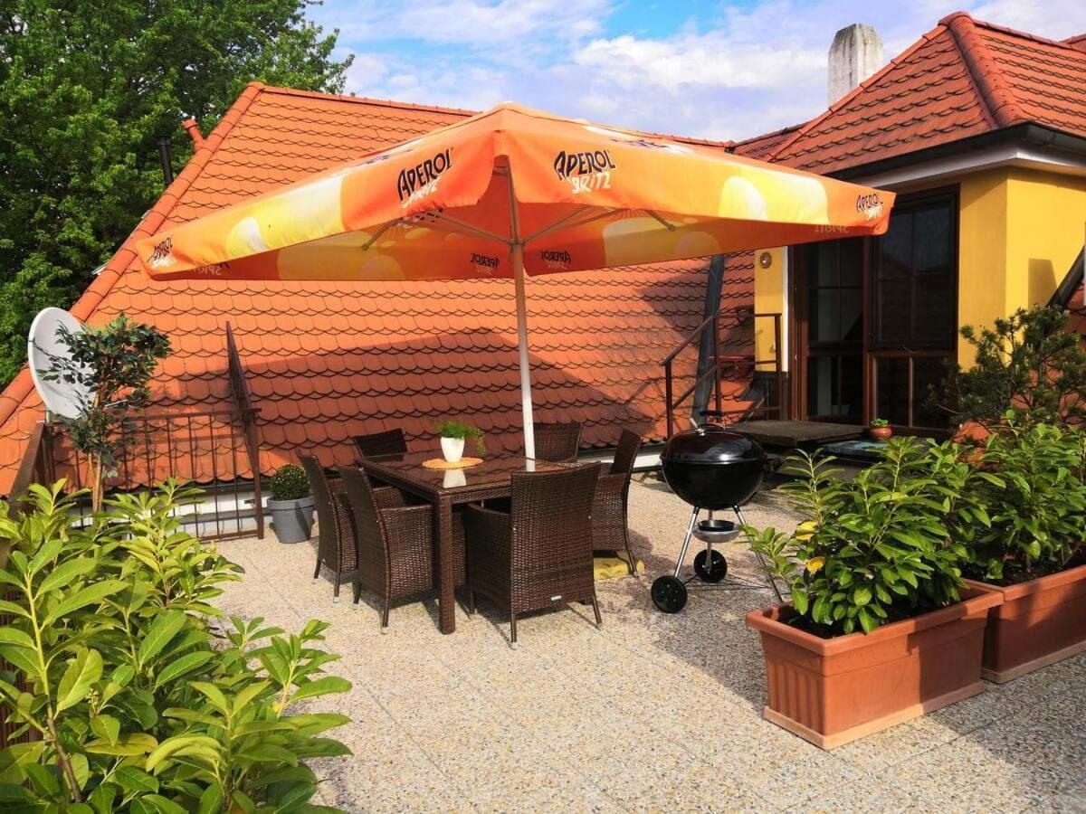 Appartamento Historický dům u lázní Třeboň Esterno foto