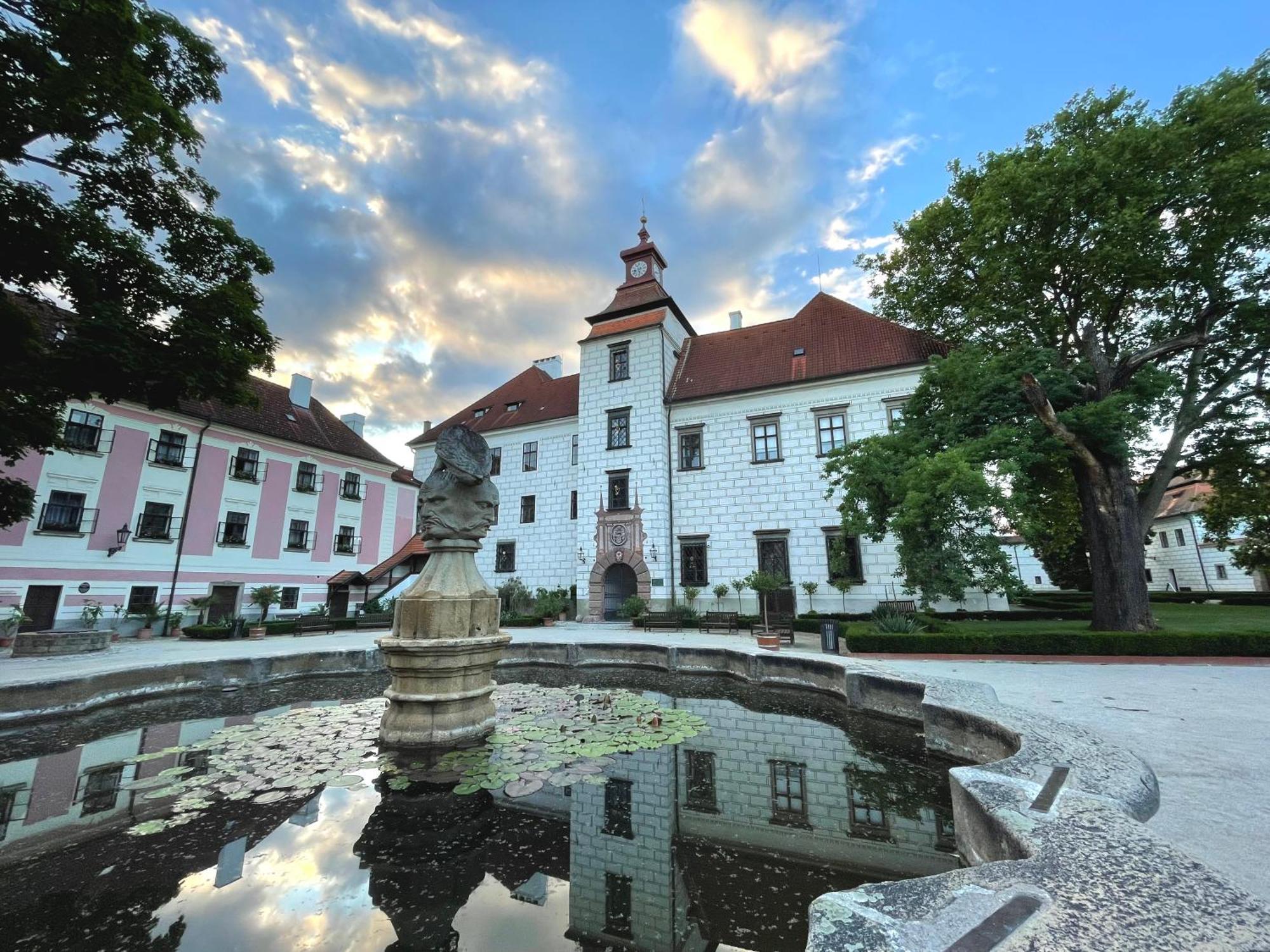 Appartamento Historický dům u lázní Třeboň Esterno foto
